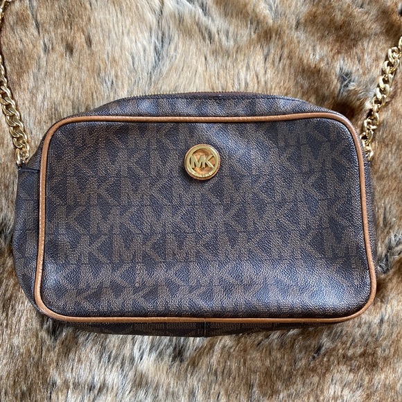 Michael Kors Crossbody Purse - Picture 3 of 16